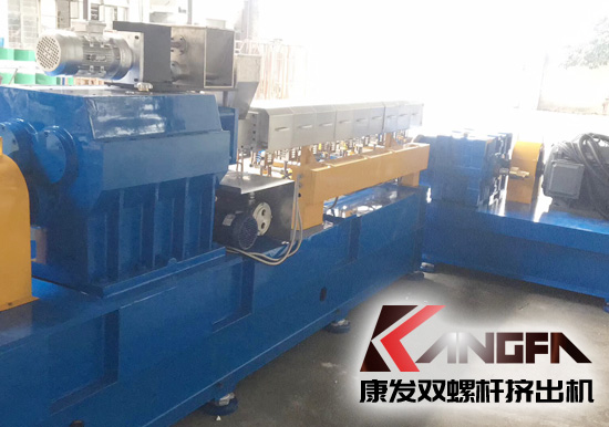 性?xún)r(jià)比更勝一籌的全新一代康發(fā)sjsh系列雙螺桿混煉擠出機(jī)。