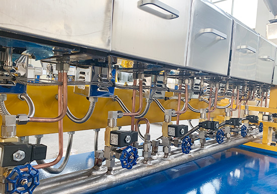 新一代65B型康發(fā)JSH標(biāo)準(zhǔn)化全新雙螺桿擠出造粒機(jī)組系列、品質(zhì)控制柜、真空系統(tǒng)等展示！竭誠(chéng)為您提供質(zhì)優(yōu)、高產(chǎn)、高性價(jià)比擠出造粒設(shè)備，期待您的考察與指導(dǎo)！