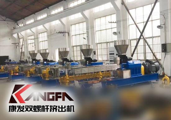 國內(nèi)雙螺桿擠出機再生塑料行業(yè)必將刮起“適者生存，不適者淘汰”之風(fēng)，如何在這場大風(fēng)中站穩(wěn)腳跟，繼續(xù)前行是行業(yè)內(nèi)各個廠家亟待思考的問題。