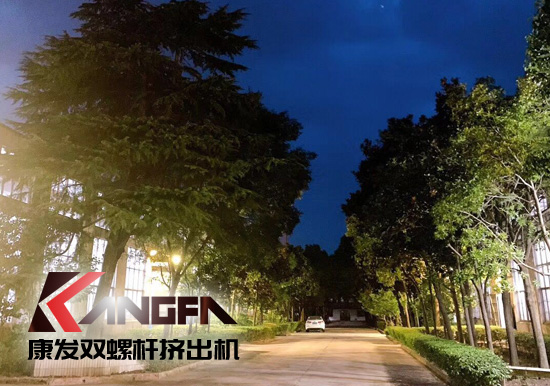 花園式廠區(qū)、綠樹成蔭、鳥語花香。原來的廠區(qū)的夜景是如此的美麗！