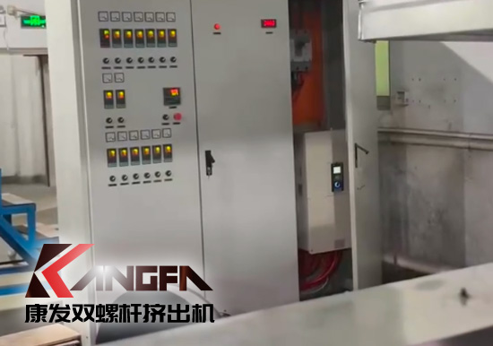 JSH雙階式85/200單、雙螺桿擠出機(jī)電纜料生產(chǎn)線試機(jī) 產(chǎn)量達(dá)1.5噸/每小時(shí)