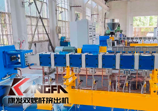 從輸送機(jī)理、工藝及配方、螺桿組合、混煉塑化能力及應(yīng)用等方面具體比較單、雙螺桿擠出機(jī)區(qū)別