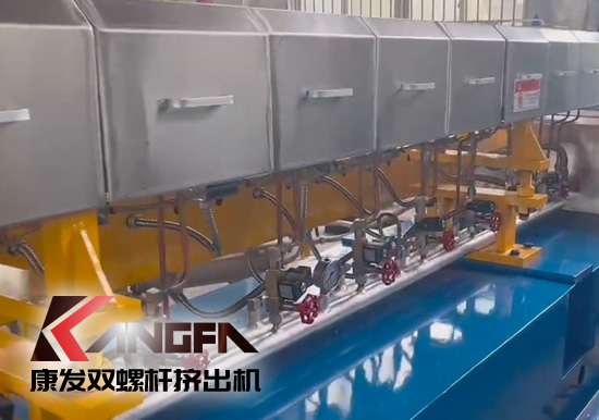 康發(fā)雙螺桿擠出機(jī)生產(chǎn)車(chē)間戰(zhàn)酷暑,保生產(chǎn)視頻剪輯。新的一月,新的一天,努力工作,努力生活!加油康發(fā)人!