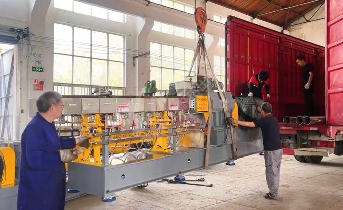 康發(fā)JSH-65/150雙階式單、雙螺桿擠出機(jī)組系列成功發(fā)貨！致力為客戶提供定制化生產(chǎn)解決方案！